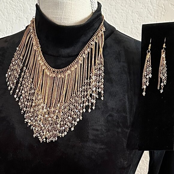 Sparkly Bib Crystal Necklace and Earrings - Picture 1 of 6